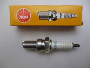 zapalovací svíčka DR8EA řada Standard, NGK - Japonsko