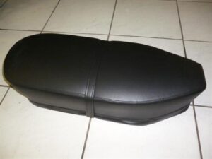sedlo úplné - rovné, černé ( Panelka )