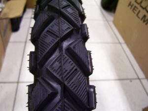 pneu 16-2,75 VRM185 Vee Rubber