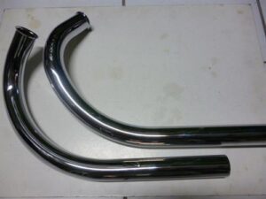 kolena výfuku na matici L+P ( Jawa 350 Calif.) sada 2ks