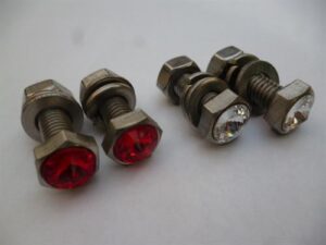 Šrouby M6x20  SPZ s odrazkou-sada 4ks