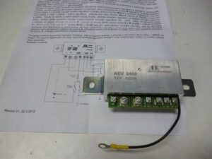 regulátor AEV 12V/100W ( ČZ 501,502 )