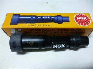 koncovka svíčky NGK SD05F (černá)