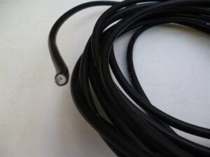 Kabel vysokonapěťový-černý D5/1m